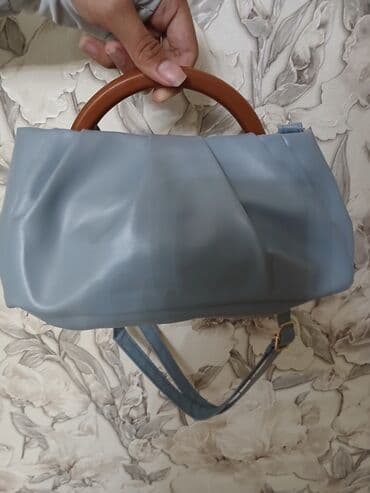 распродажа брендовых сумок: Продам Сумочки классные!! Цвета: белый и голубой Отличный вариант на — 6