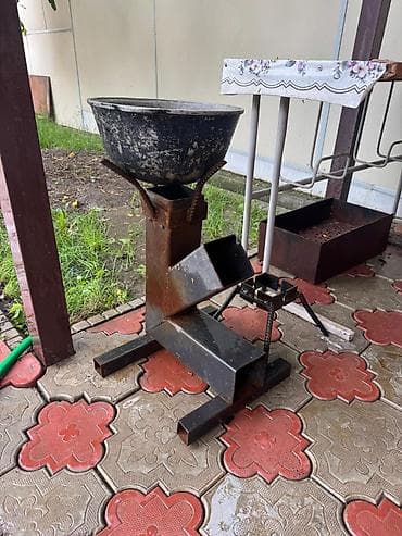 1 тонналык бочка: Продаётся казан с очоком, для выезда на природу, в комплекте — 2