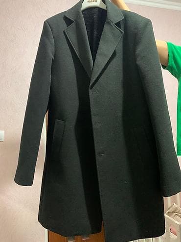 Шорталар: Продаю пальто и пиджакчерного цвета в хорошем состоянии. Пиджак 500 — 2