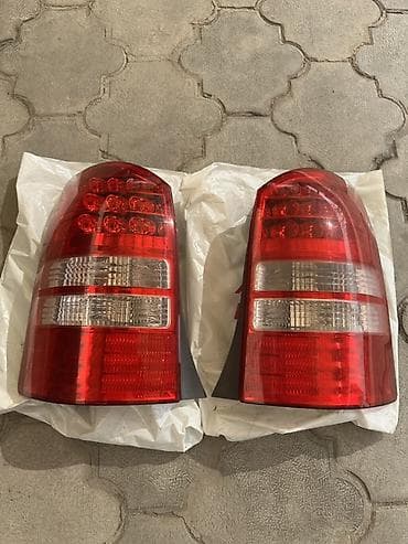 Комплект стоп-сигналов Toyota 2005 г., Б/у, Оригинал, Япония