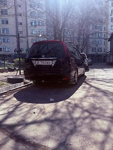 аксессуары для авто: Honda Stream: 2004 г., Минивэн — 3