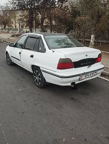 автомобиль daewoo nubira: Daewoo Nexia: 1996 г., Бензин, Седан — 5