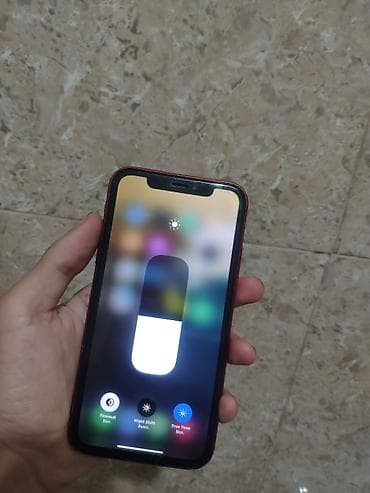 iphone 10: IPhone Xr, Б/у, 64 ГБ, Красный, Кабель, 100 % — 2