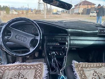 Audi S4: 1993 г., 2.3 л, Механика, Бензин, Седан — 6