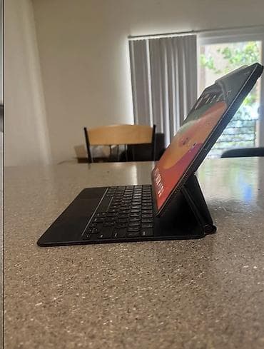 ipad компьютер: IPad Pro 12.9" (M2, 2022) — 512 ГБ Комплектация и аксессуары: - Apple — 3