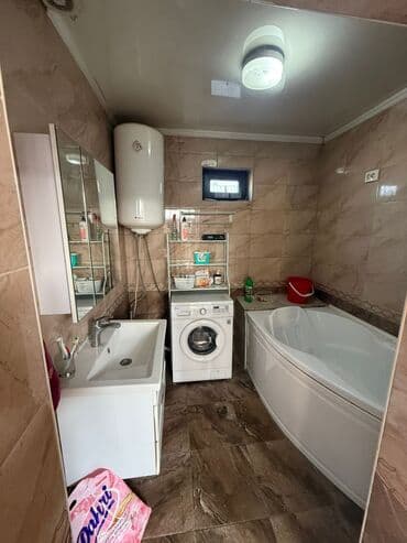 аренда частный дом ош: Сдаётся просторный двухэтажный частный дом с большим закрытым двором — 10