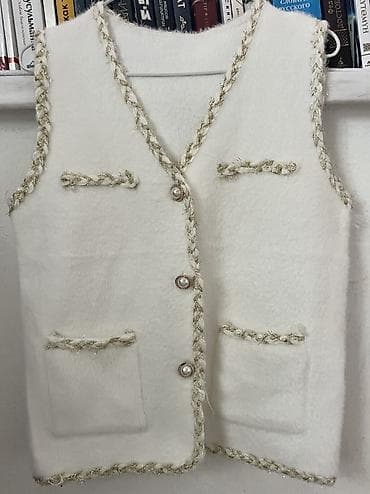 Шорты: Жилет/безрукавка кемзир Состояние 9/10 Подарили) носила 3-4раза на — 1