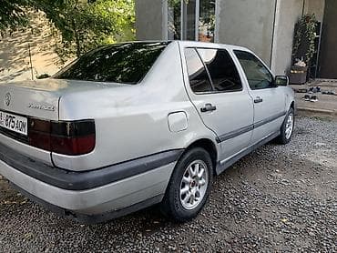 mini ev: Volkswagen Vento: 1993 г., 1.8 л, Механика, Бензин, Седан — 3