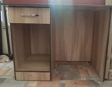 Компьютерный стол, Новый, С полками