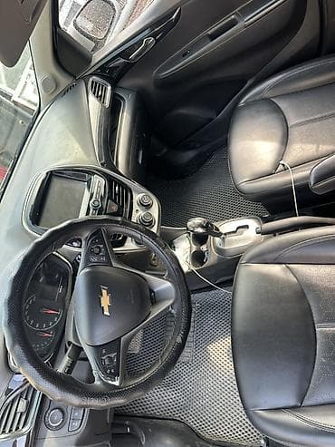 5: Chevrolet Spark: 2018 г., 0.1 л, Автомат, Бензин, Хэтчбэк — 4
