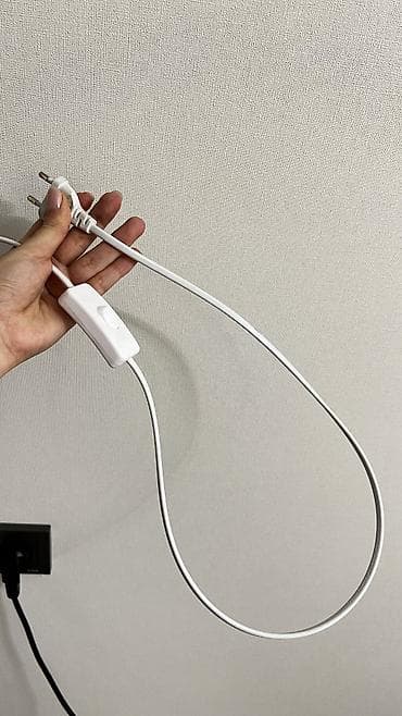 бу шфанеры: Туалетный столик, Б/у, Со шкафом, цвет - Белый — 2