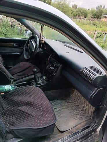 Транспорт: Audi 100: 1993 г., Механика, Универсал — 4