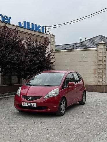Honda Fit: 2010 г., 1.3 л, Робот, Бензин, Хэтчбэк