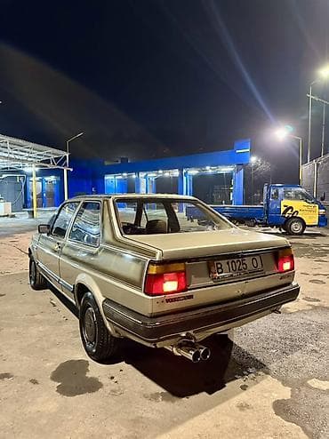 Продажа авто: Volkswagen Jetta: 1985 г., 1.8 л, Ручные, Бензин, Седан — 4