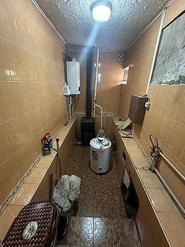 октябрьский: Срочно продается просторный 2-этажный дом 🔥 📍 Район: Октябрьский, ж/м — 8