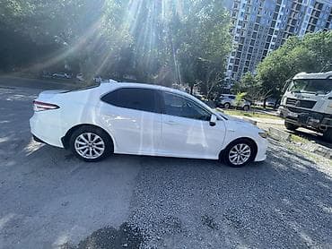 byd tang: Toyota Camry: 2019 г., 2.5 л, Автомат, Гибрид, Седан — 4