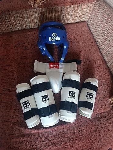 боксёрские формы: Комплект защитной экипировки для единоборств Состав: - Шлем Daedo — 3