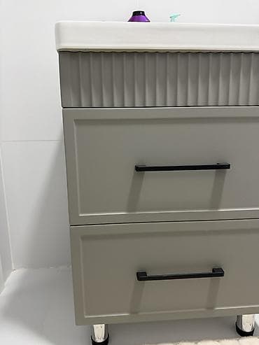 silver kitchen: Комплект для ванной: тумба с раковиной и круглое зеркало с подсветкой — 4