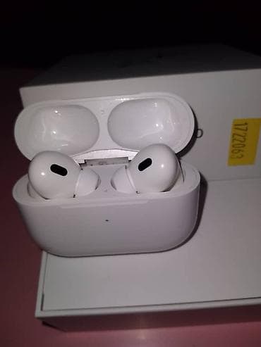 Аксессуары для мобильных телефонов: IPhone 13, Б/у, Зеленый, Наушники — 5