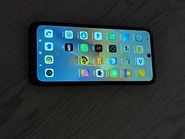 poco x6: Смартфон Xiaomi (MIUI) с экраном примерно 6.5" и вырезом под — 5