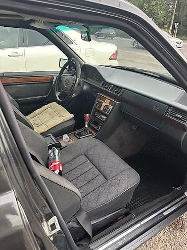 golf 3 1.9 tdi: Mercedes-Benz W124: 1994 г., 2 л, Механика, Бензин, Седан — 5