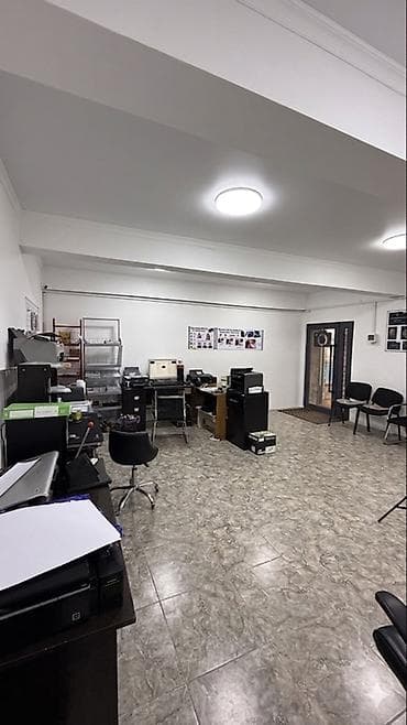 Кыймылсыз мүлк: Кеңселерди сатуу 34 м², Ремонту бар, Көп кабаттуу имарат, 1 кабат — 4