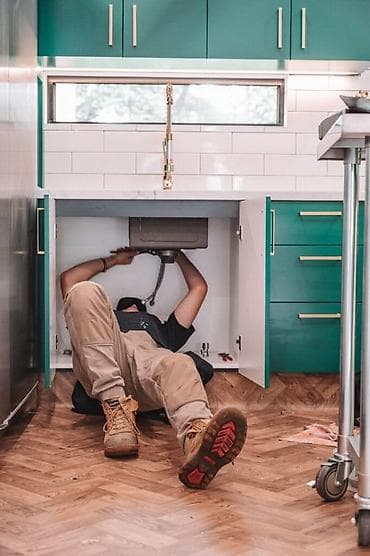 сифон для раковины ванной: На выезд срочные Бишкек Услуги сантехника: установка и ремонт кухонных — 1
