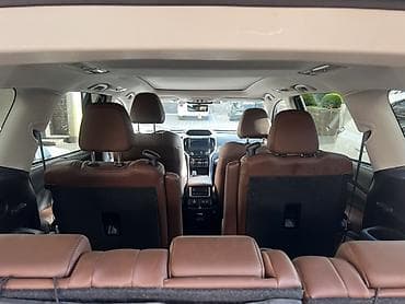 диспы: Subaru Ascent (интерьер 7‑местного внедорожника/кроссовера) — богатая — 2