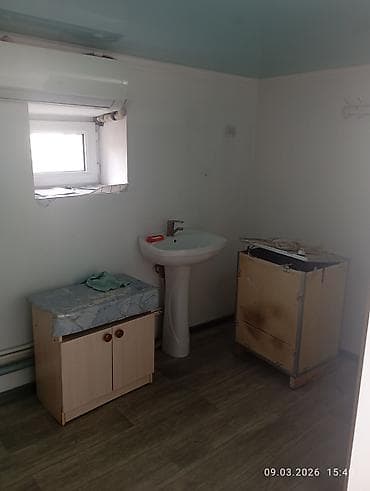 сдаю цокольное: Сдается помещение в цокольном уровне с отдельным входом — 4