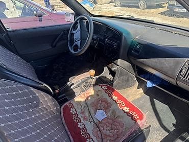 бампер на пассат б4: Volkswagen Passat: 1989 г., 1.8 л, Ручные, Универсал — 4