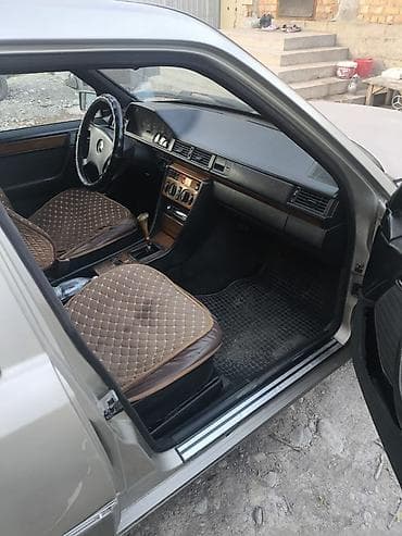 продаю коврики: Mercedes-Benz W124: 1990 г., Универсал — 4
