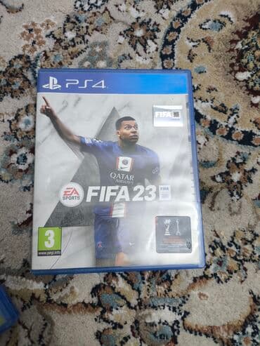 Акылдуу сааттар: Комплект PlayStation 4 (белая консоль) с аксессуарами и играми. В — 11