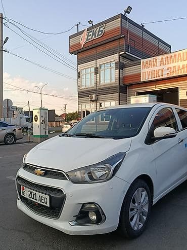 Chevrolet Spark: 2017 г., 1 л, Автомат, Бензин, Хэтчбэк — 2