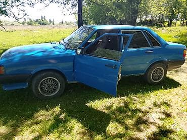 audi a3: Audi 80: 1985 г., Седан — 5