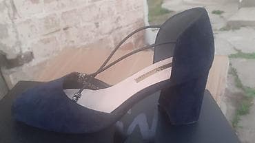 Женские туфли на устойчивом каблуке Варианты: - Темно-синие замшевые