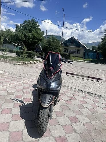 Скутеретта 150 куб. см, Бензин, Б/у