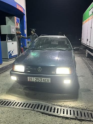 капот лупарик: Volkswagen Passat Variant: 1993 г., 1.8 л, Механика, Бензин, Универсал — 4