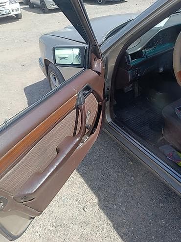 диски на авто: Mercedes-Benz W124: 1990 г., 2.3 л, Автомат, Газ, Седан — 7