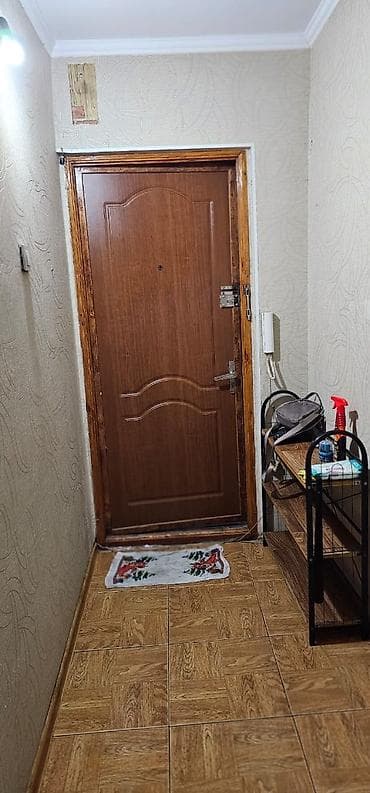3 комнаты, 58 м², 104 серия, 1 этаж, Косметический ремонт