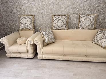 Прямые диваны: Прямой диван, Б/у — 1