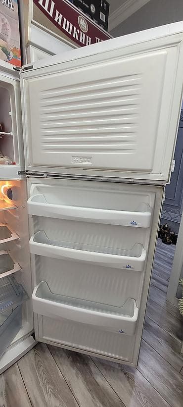 blend group: Холодильник Beko, Б/у, Двухкамерный — 6