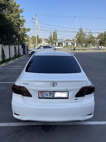 bme e34: Toyota Corolla: 2011 г., 1.8 л, Автомат, Бензин, Седан — 5