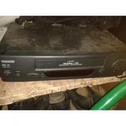 Продаю или меняю видеомагнитофон без шнуров