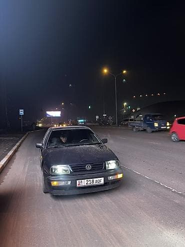 фольксваген гольф венто: Volkswagen Vento: 1992 г., 1.6 л, Ручные, Бензин, Седан — 7