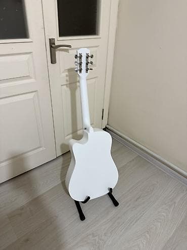 yamaha fs100c: Срочно продается акустическая гитара 38 размер в идеальном новом — 5
