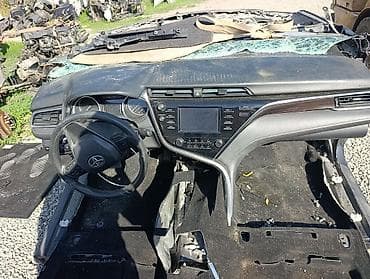 camry 2015: Хавкат Toyota, 2018 г., Б/у, Оригинал — 2