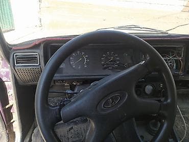 скотч с надписью: ВАЗ (ЛАДА) 2107: 2000 г., 1.6 л, Ручные, Бензин, Седан — 4