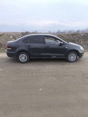 поло 2017: Volkswagen Polo: 2015 г., Ручные, Бензин, Седан — 3