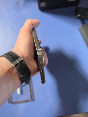 Уюлдук телефондор жана аксессуарлар: Samsung Galaxy S25 Ultra, Колдонулган, 256 ГБ, түсү - Саргыч боз, 2 SIM — 8