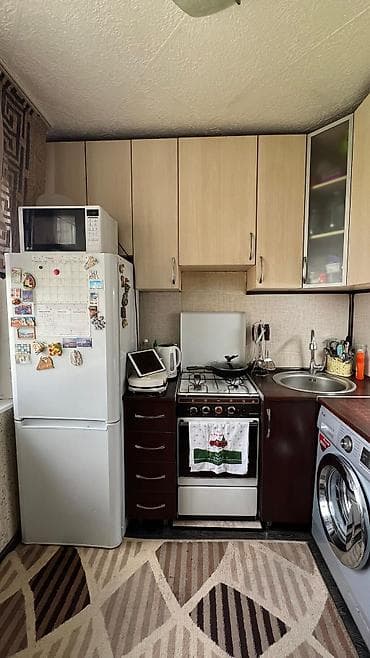 аренда фур: 3 комнаты, 58 м², 104 серия, 4 этаж — 10